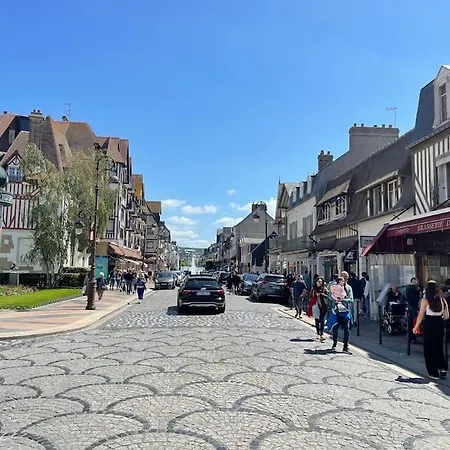 Tatil Evi Petite Maison Place Du Marche Deauville