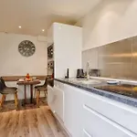 Petite Maison Place Du Marche Casa de Férias Deauville