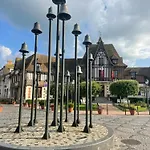 Vakantiehuis Petite Maison Place Du Marche Deauville