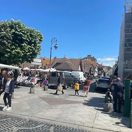 Petite Maison Place Du Marche Feriehus