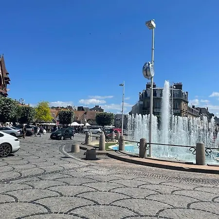 Σπίτι διακοπών Petite Maison Place Du Marche