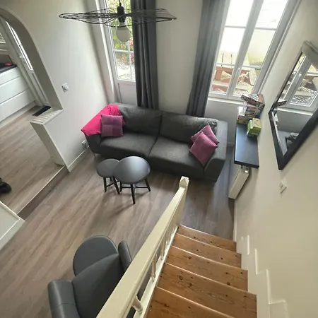 Petite Maison Place Du Marche *