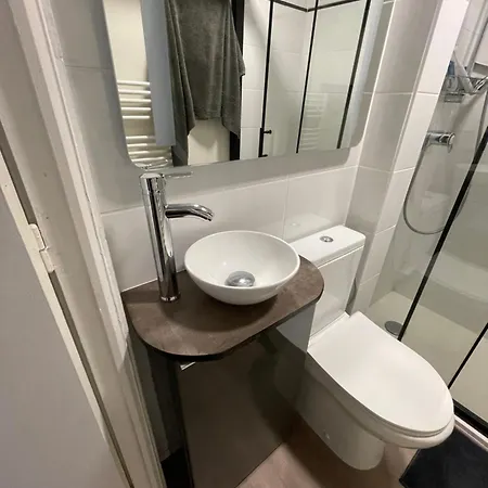 Petite Maison Place Du Marche *