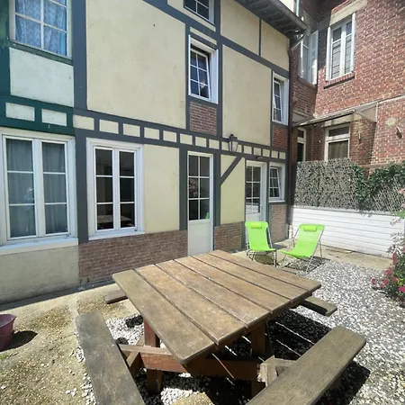 Petite Maison Place Du Marche
