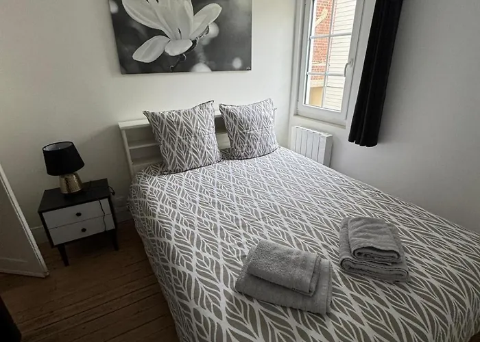 Petite Maison Place Du Marche * Ντοβίλ