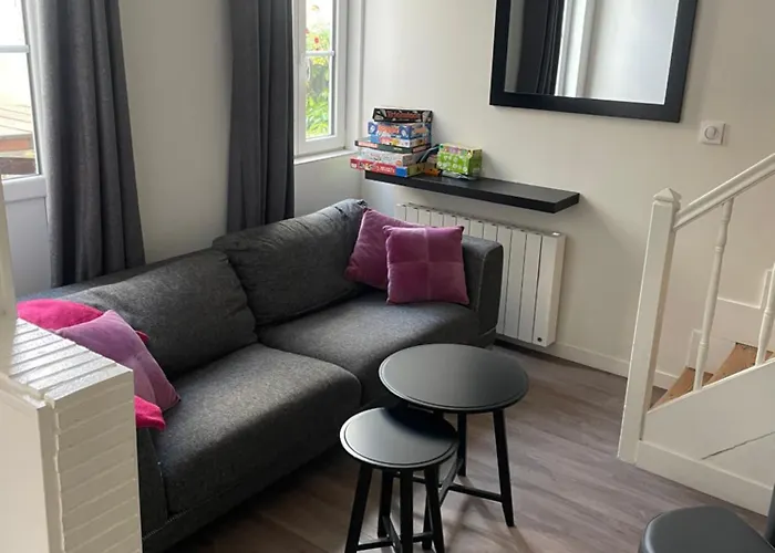 Petite Maison Place Du Marche