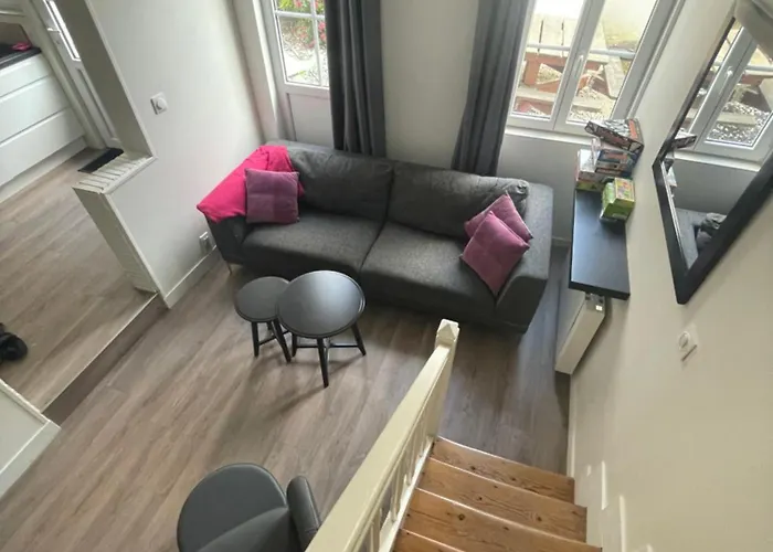 Petite Maison Place Du Marche *