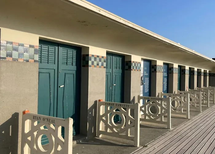 Petite Maison Place Du Marche